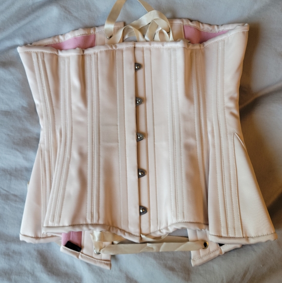 20" What Katie Did Corset - Picture 2 of 4